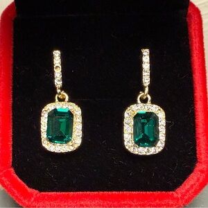 🔥 Gold and Green Drop Earrings